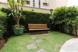 Image 14 - 868891